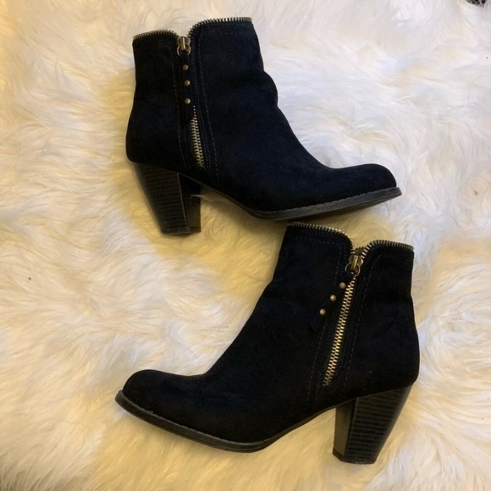 JustFab Rayleene Black Suede Booties Womens Size 6